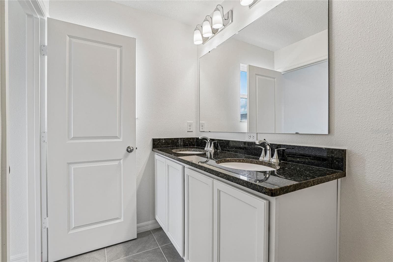 Townhouse at 679 MEADOWS EDGE PL, LAKE WALES, photo 12 of 17