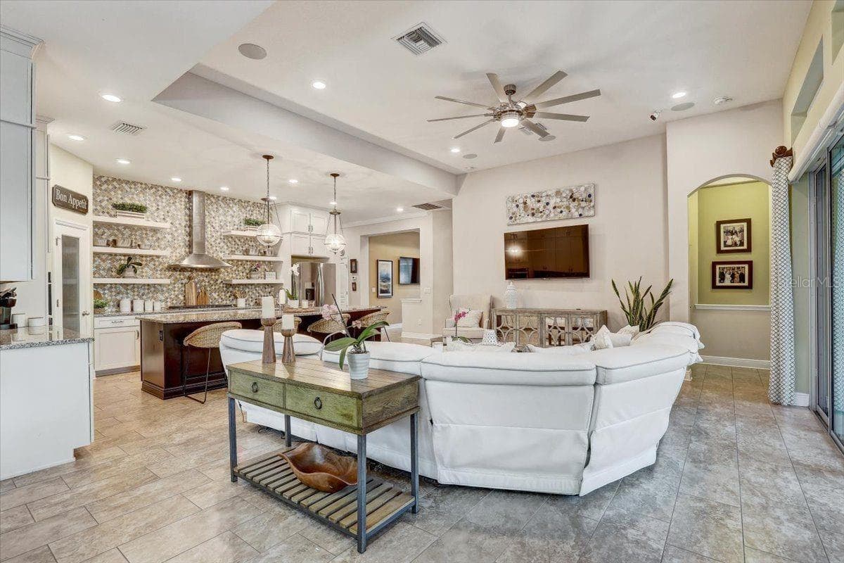 Single Family Residence at 7209 MEETING HOUSE LN, APOLLO BEACH, photo 8 of 47
