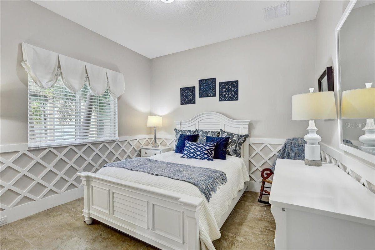 Single Family Residence at 7209 MEETING HOUSE LN, APOLLO BEACH, photo 27 of 47
