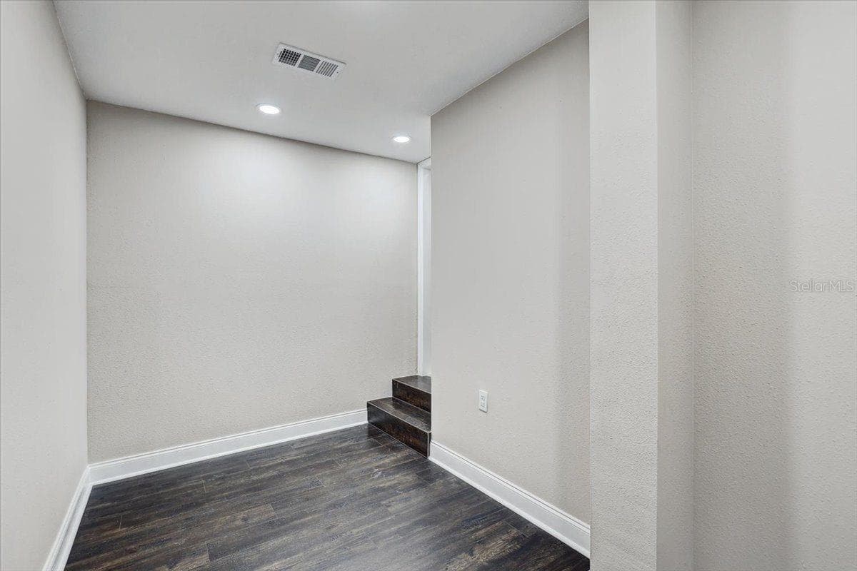 Single Family Residence at 7209 MEETING HOUSE LN, APOLLO BEACH, photo 42 of 47