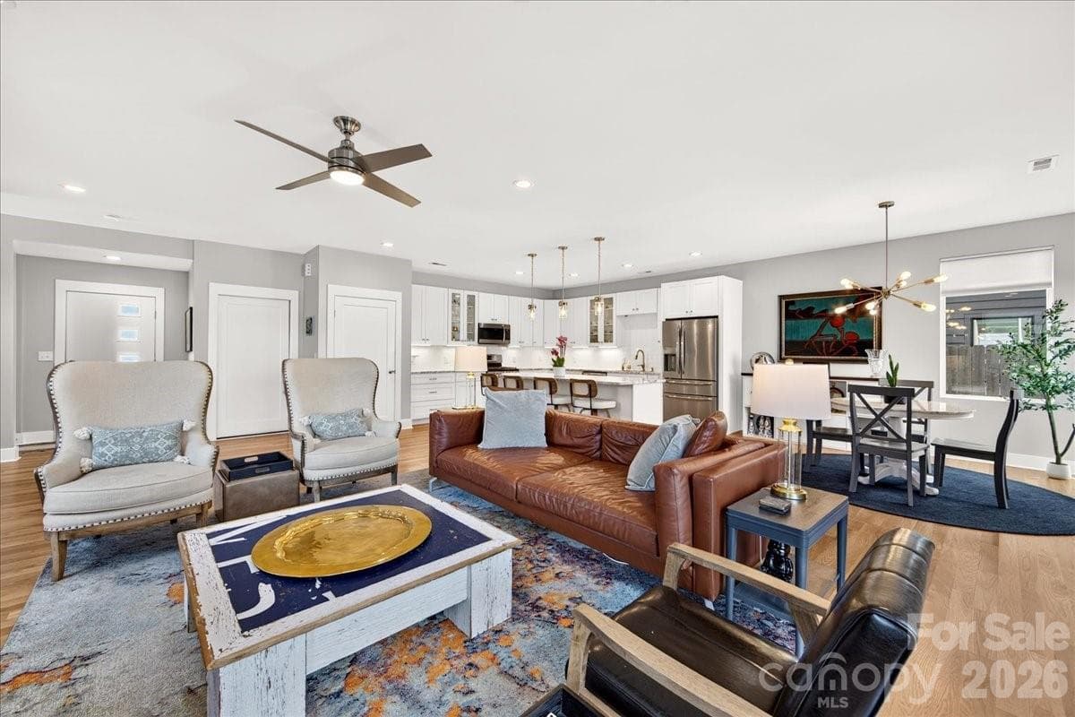 Great natural light floods the open layout - 621 Campus Street, Charlotte