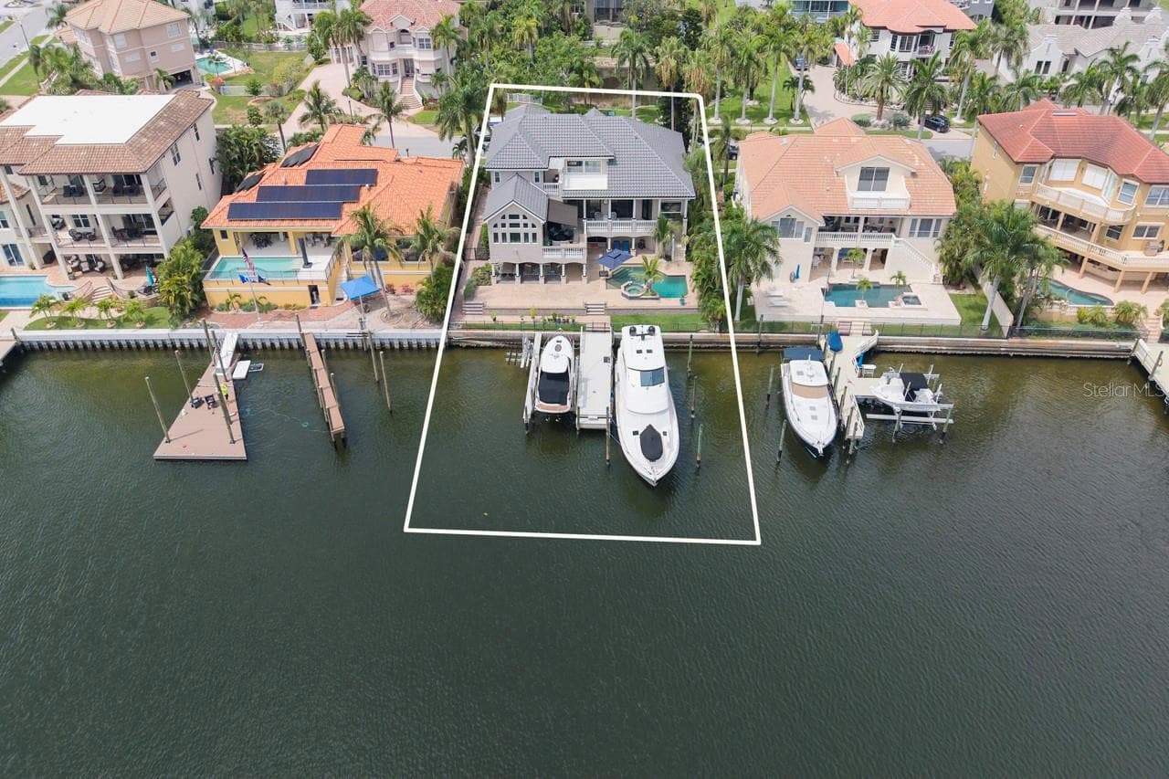 6113 PASADENA POINT BLVD