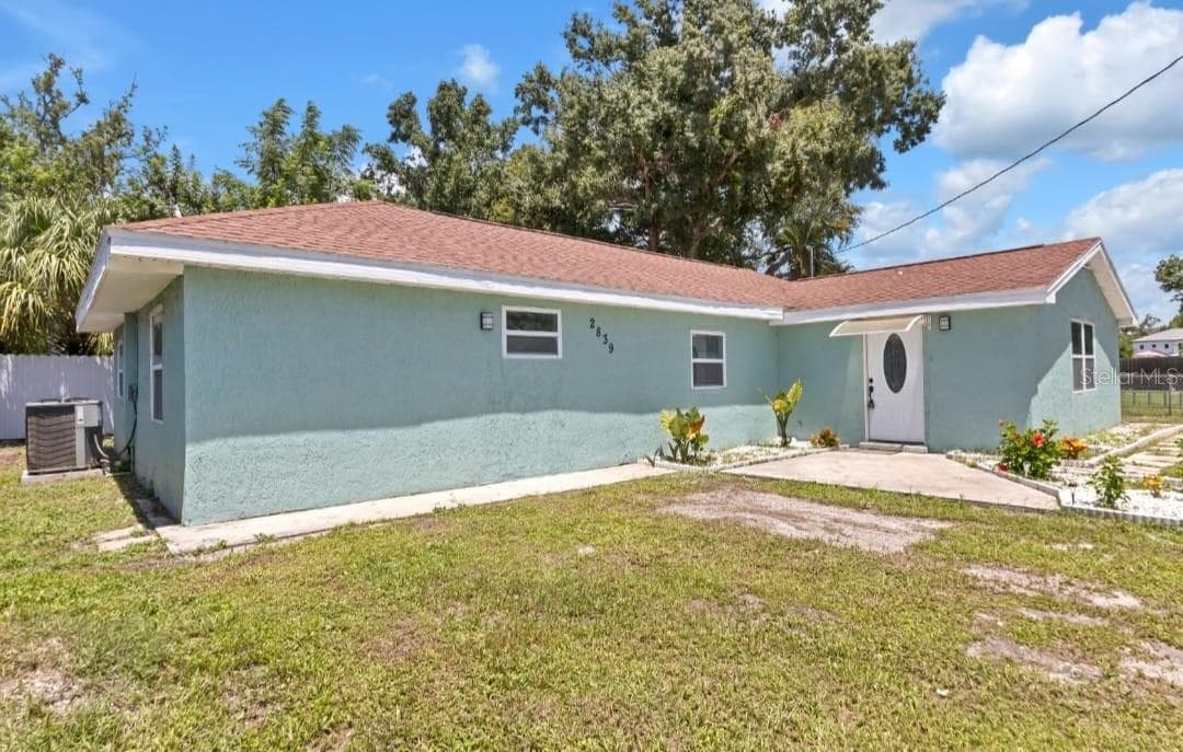 Single Family Residence at 2839 OLYMPIC ST, SARASOTA, photo 7 of 41