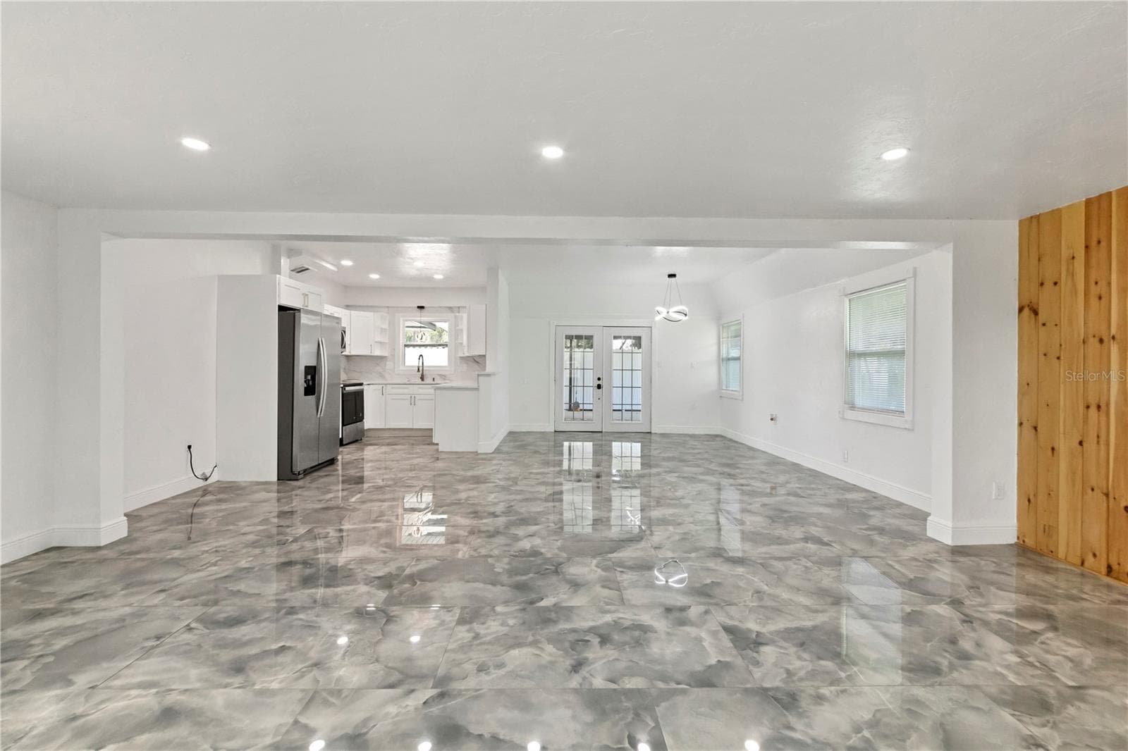 Single Family Residence at 2839 OLYMPIC ST, SARASOTA, photo 9 of 41