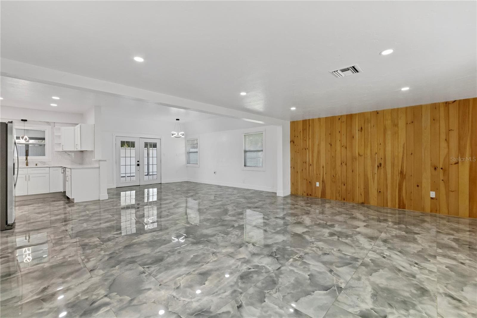 Single Family Residence at 2839 OLYMPIC ST, SARASOTA, photo 11 of 41
