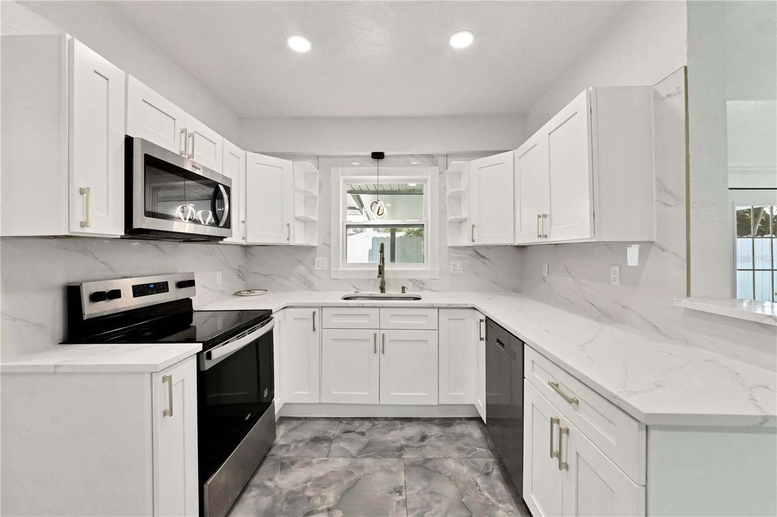 Single Family Residence at 2839 OLYMPIC ST, SARASOTA, photo 21 of 41