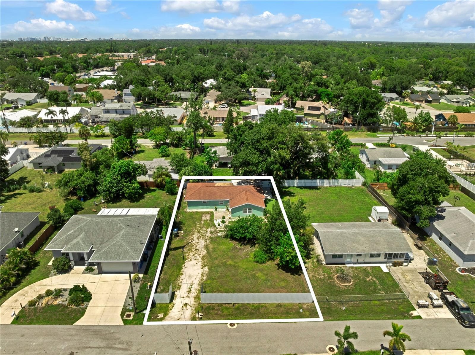 Single Family Residence at 2839 OLYMPIC ST, SARASOTA, photo 17 of 41