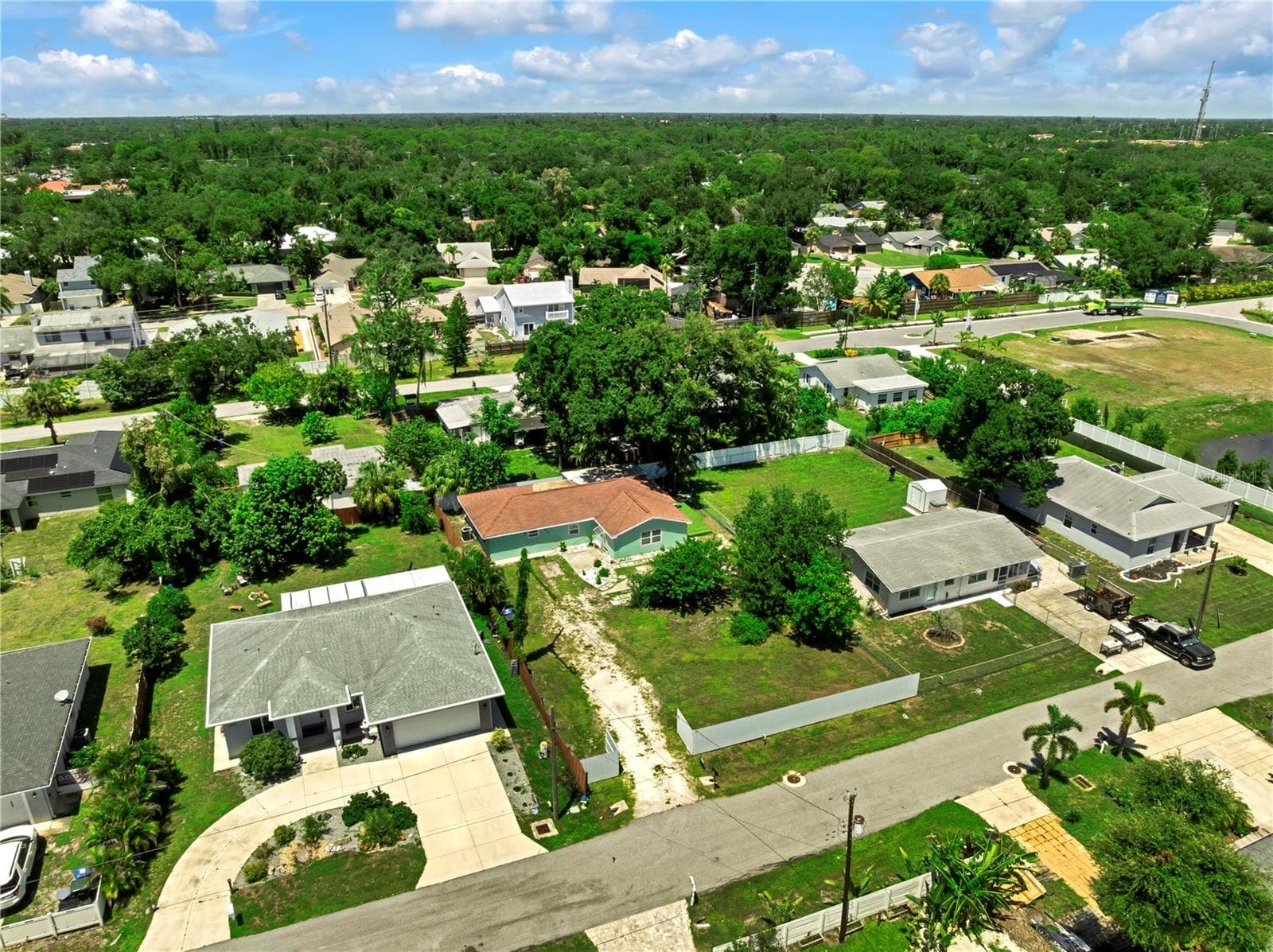 Single Family Residence at 2839 OLYMPIC ST, SARASOTA, photo 18 of 41