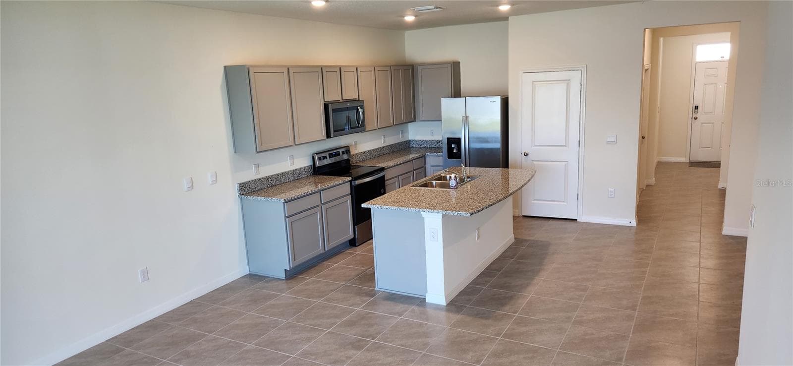 Townhouse at 9241 ROCK HARBOUR WAY, TAMPA, photo 6 of 22