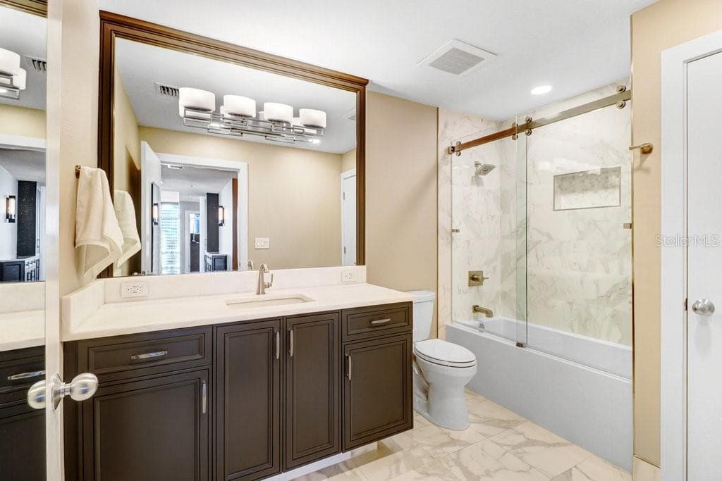 Condominium at 1120 E KENNEDY BLVD #1416, TAMPA, photo 18 of 29