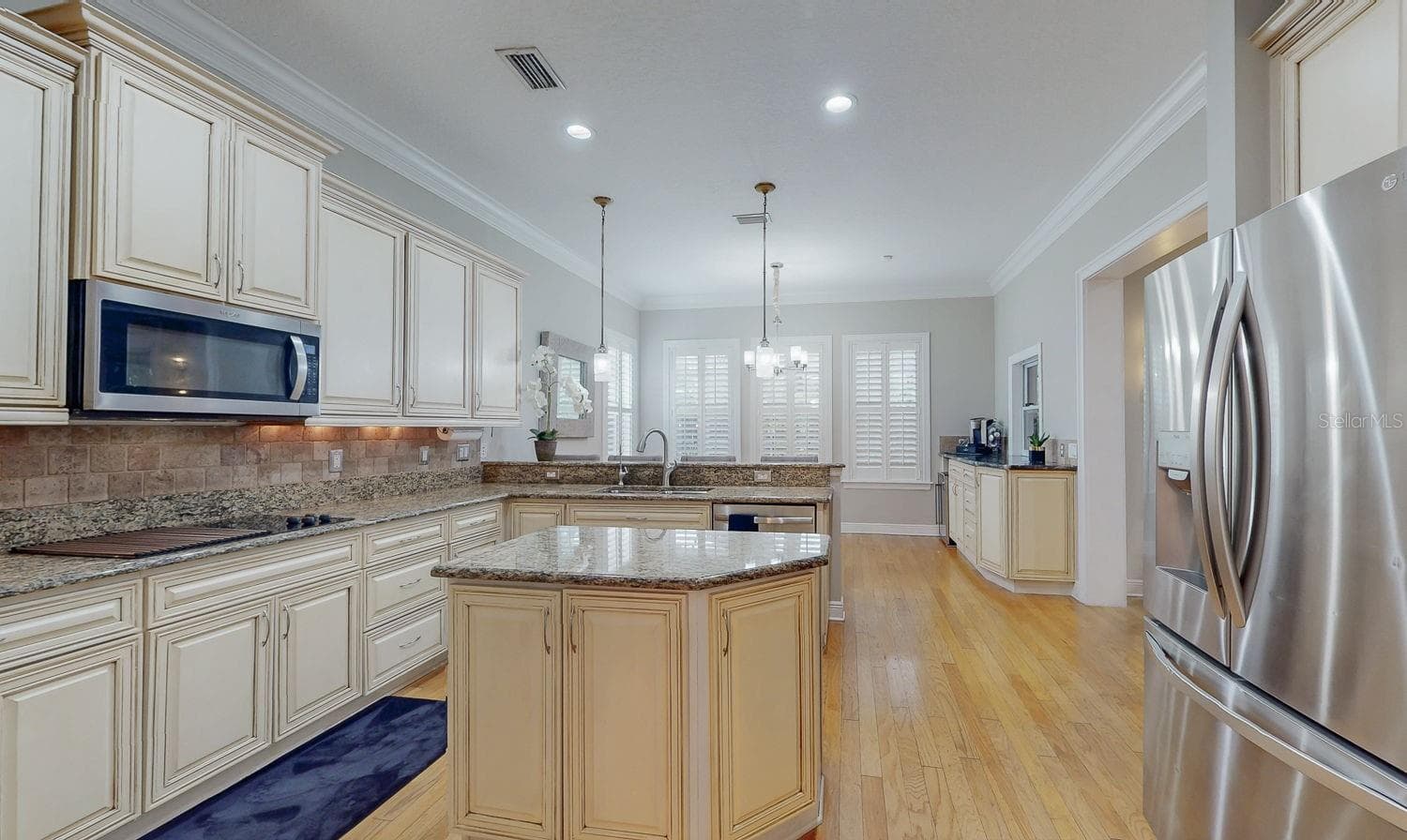 Chef's Dream Kitchen - 116 S HESPERIDES ST, TAMPA