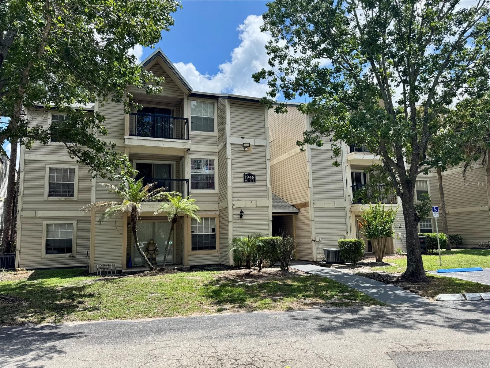 Condominium at 1948 LAKE ATRIUMS CIR #119, ORLANDO, photo 2 of 20