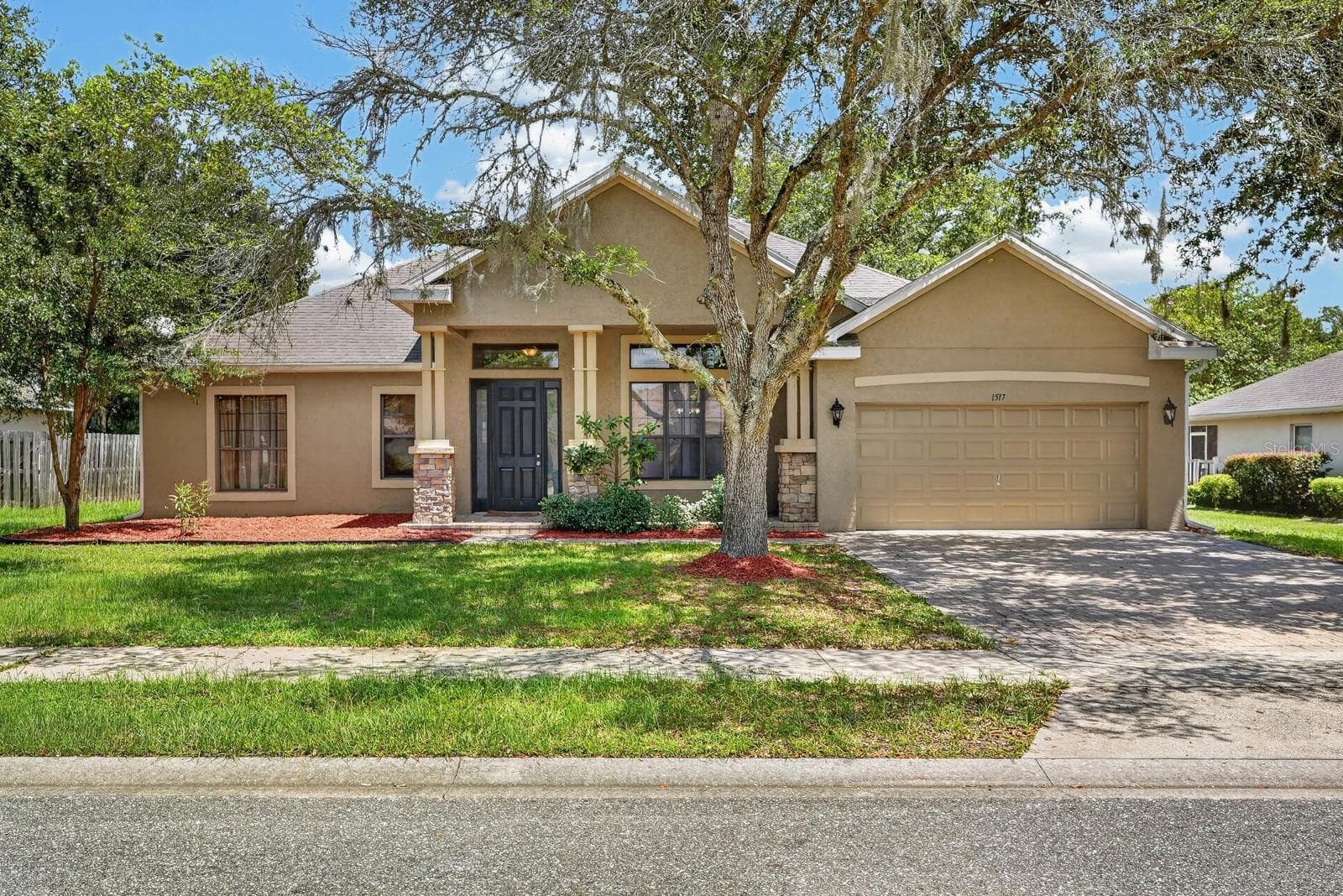 1517 CLAPTON DR