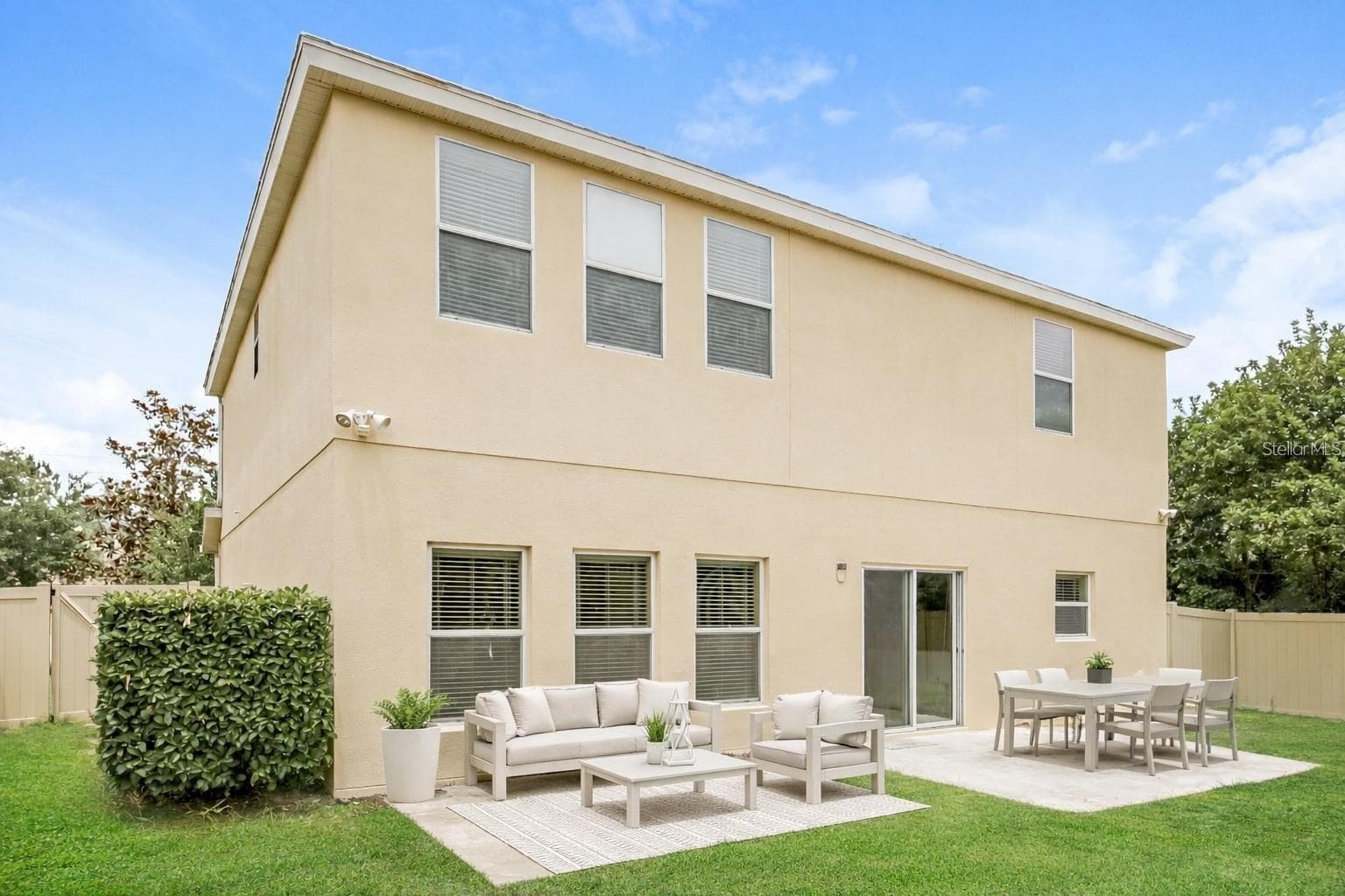 Single Family Residence at 30207 CHEVAL ST, MOUNT DORA, photo 7 of 23