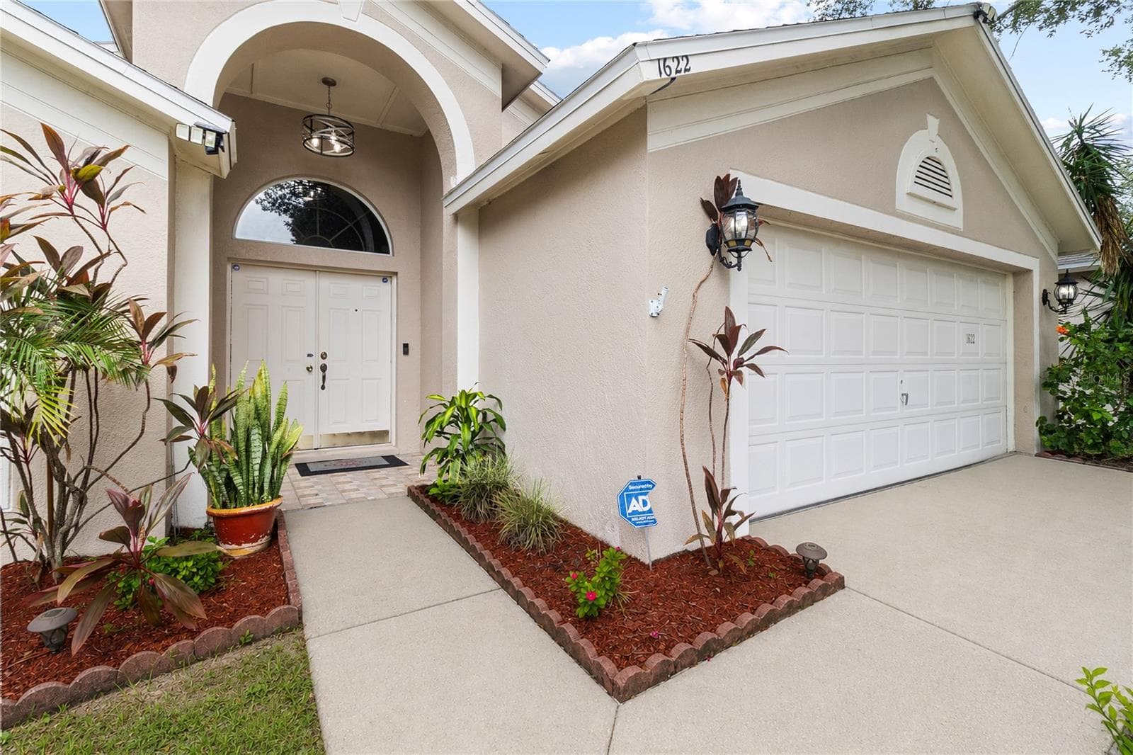 Single Family Residence at 1622 HULETT DR, BRANDON, photo 3 of 37