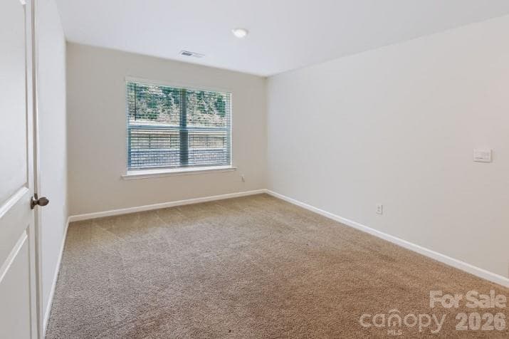 Lounge Area - 3017 Sassafras Trail, Gastonia