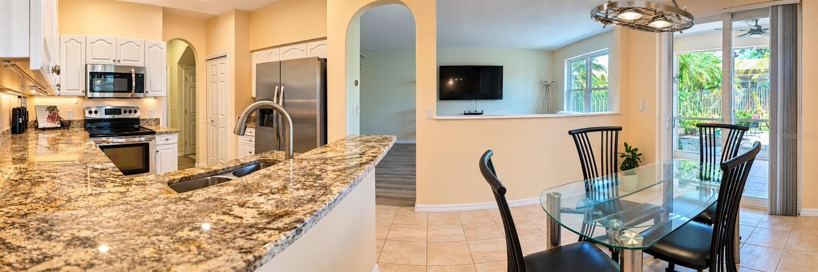 Townhouse at 2983 COVEWOOD PL, CLEARWATER, photo 2 of 34
