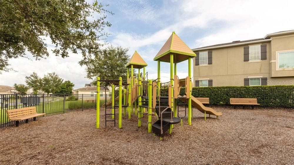 Single Family Residence at 14825 ELLINGSWORTH LN, WINTER GARDEN, photo 28 of 30