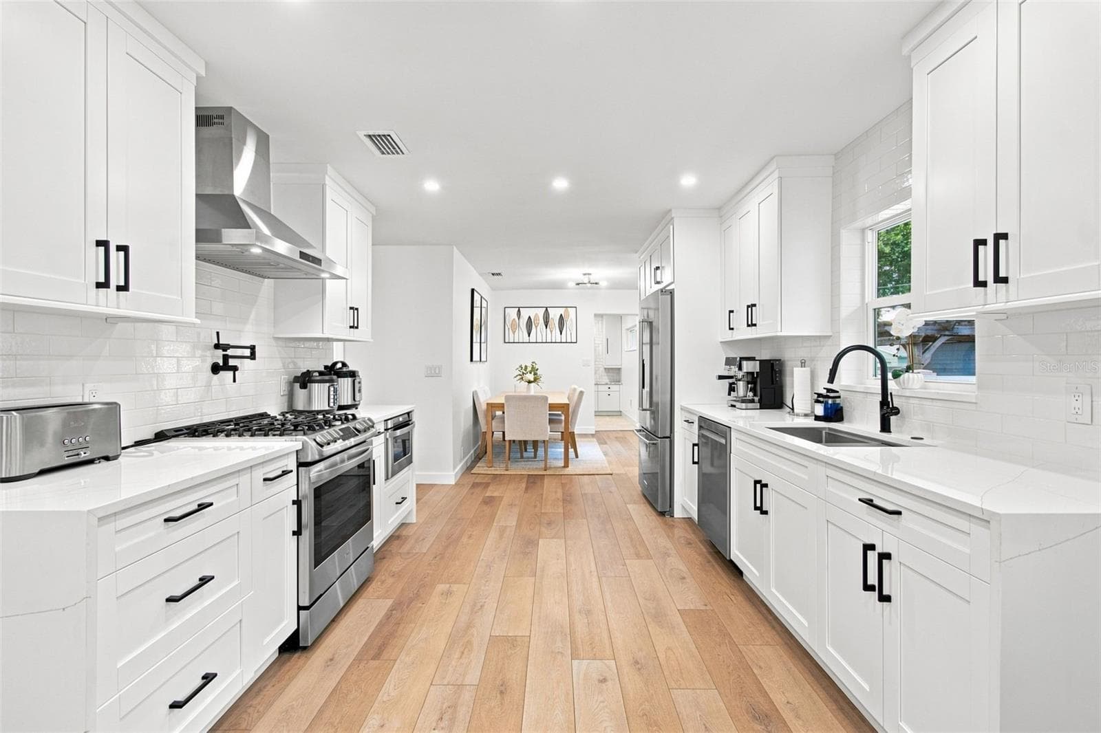 Open Kitchen - 3745 1ST AVE N, ST PETERSBURG