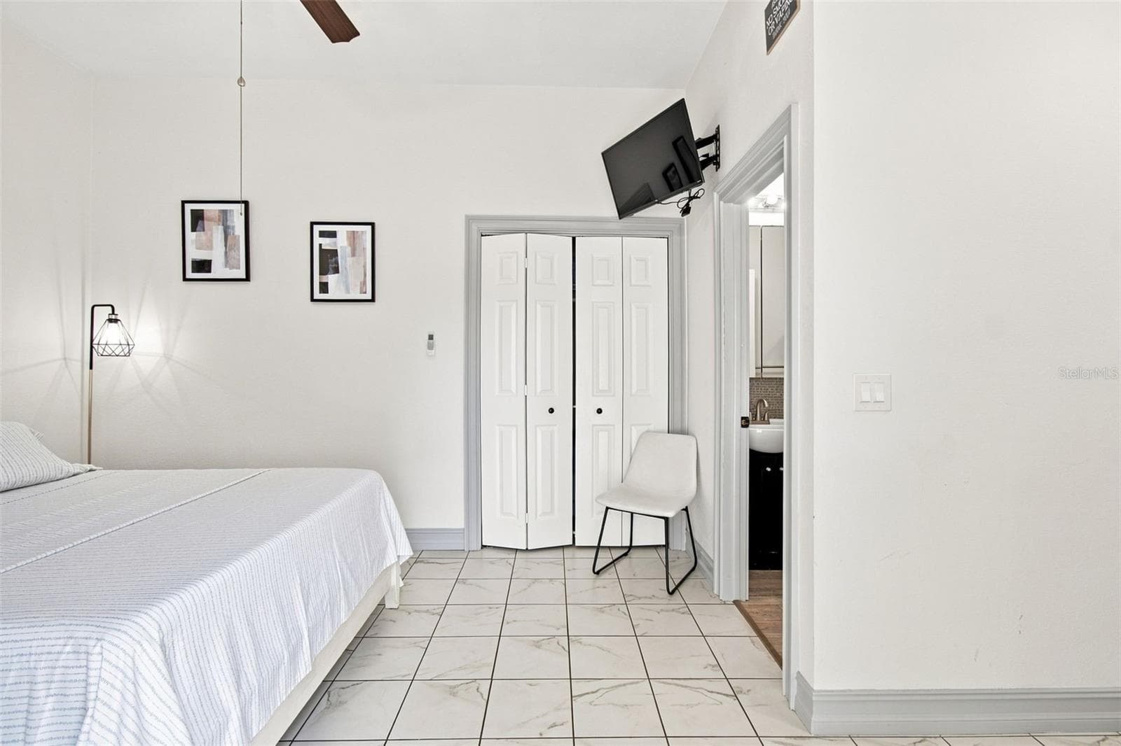 Mother-in-law suite 1 - 3745 1ST AVE N, ST PETERSBURG