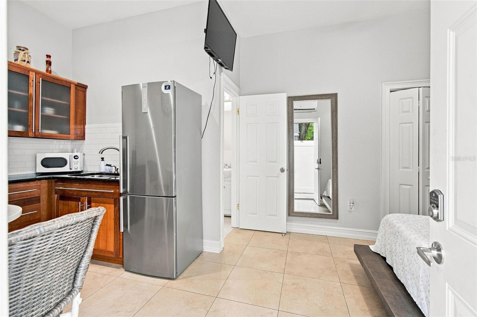 Mother-in-law suite 2 - 3745 1ST AVE N, ST PETERSBURG