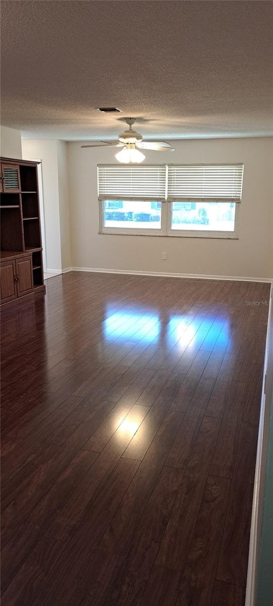 Condominium at 6770 RIVIERA N, PINELLAS PARK, photo 4 of 13