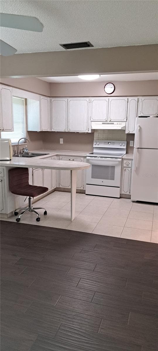 Condominium at 6770 RIVIERA N, PINELLAS PARK, photo 7 of 13