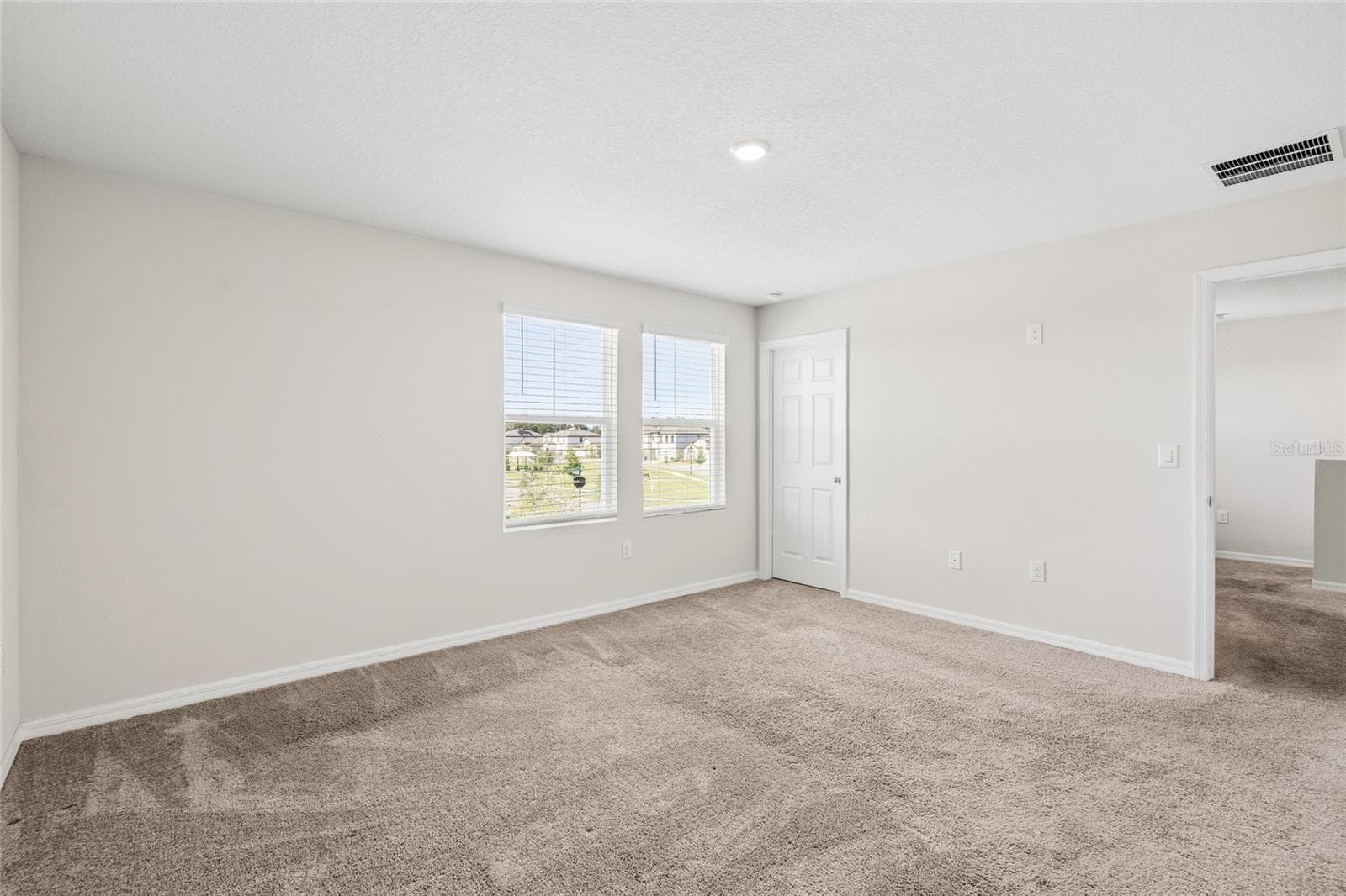 Single Family Residence at 14886 SUMMER BRANCH DR, LITHIA, photo 27 of 51