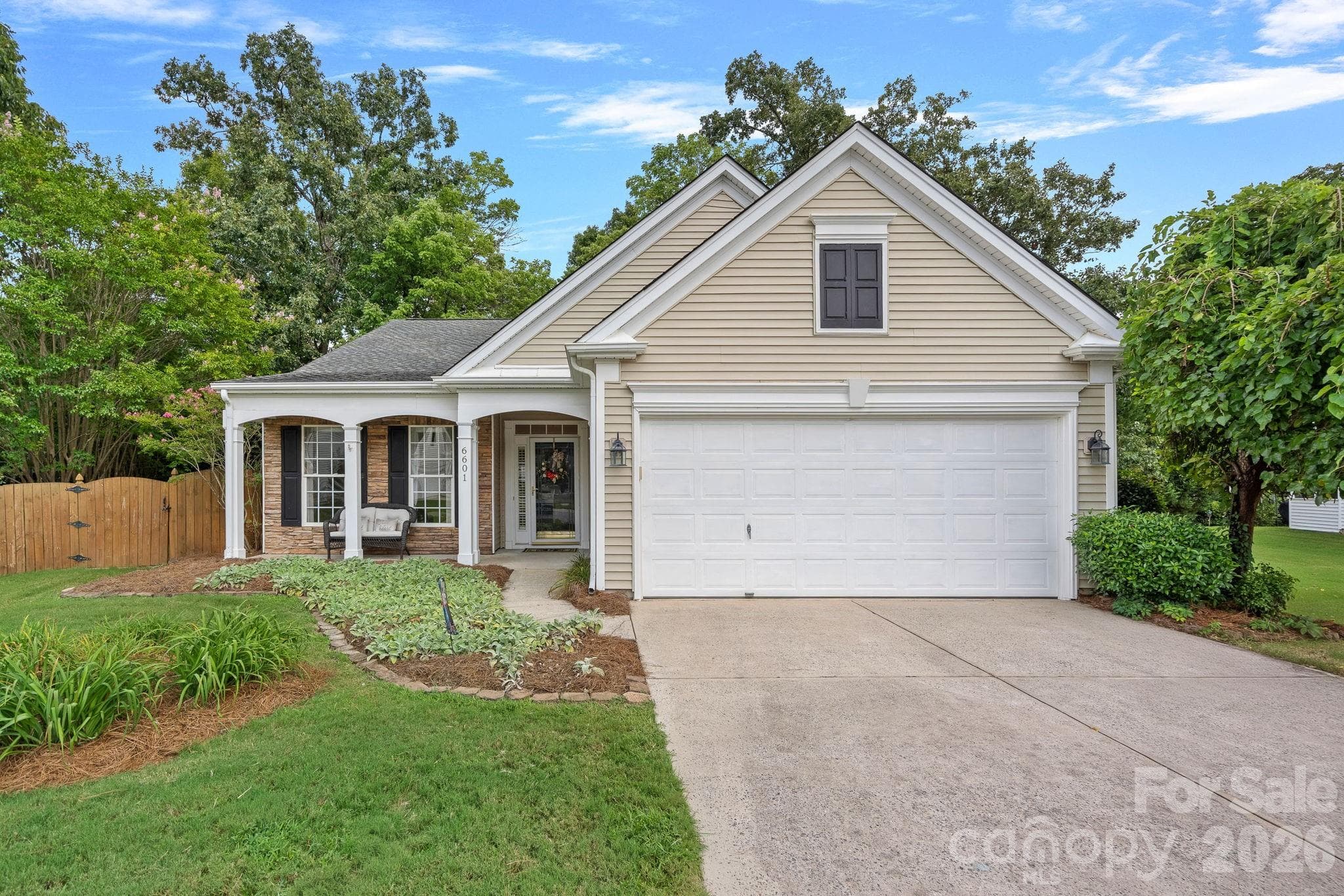 6601 Warbler Wood Court