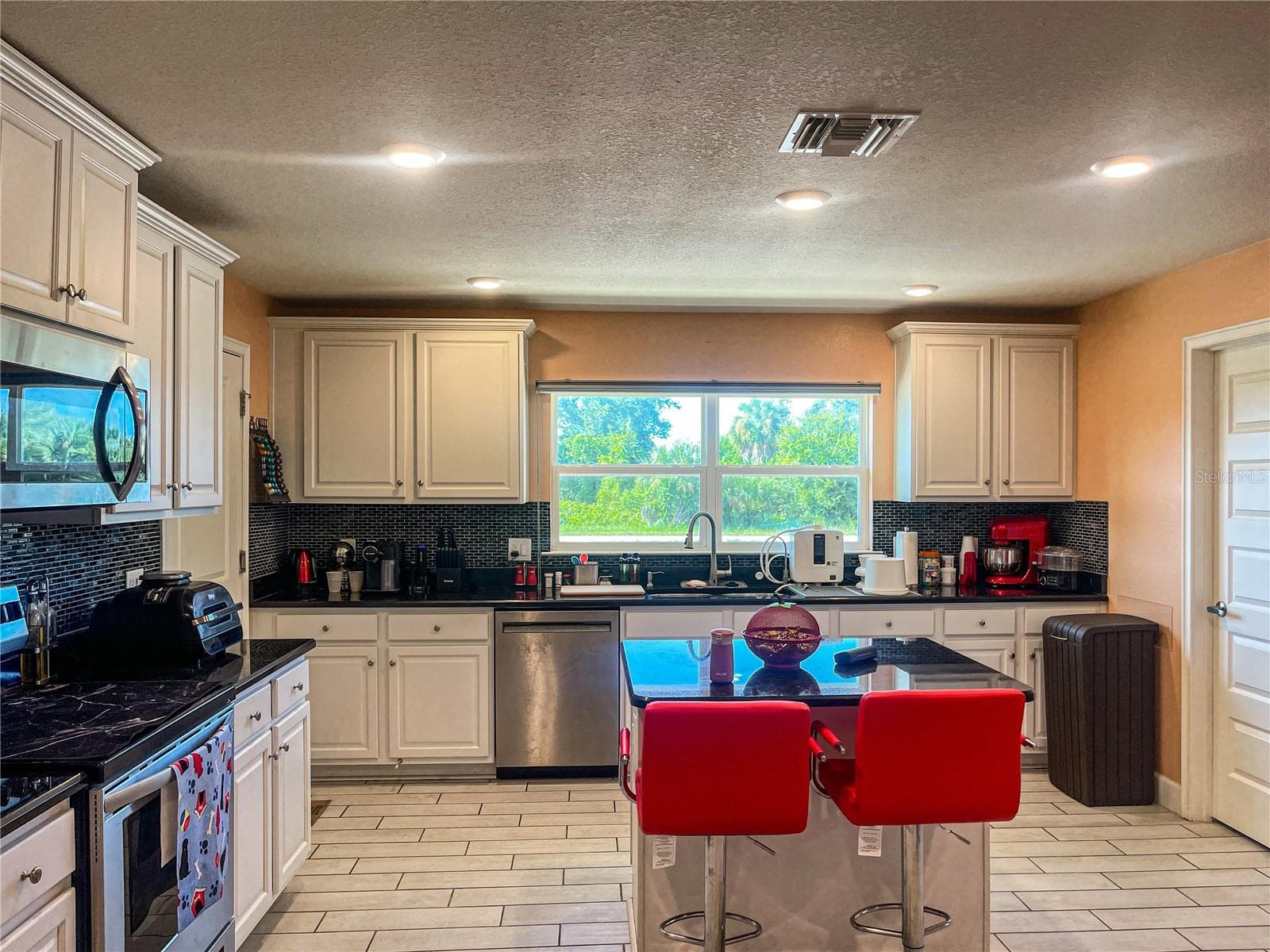 Single Family Residence at 10125 AUDREY ST, PORT CHARLOTTE, photo 5 of 40