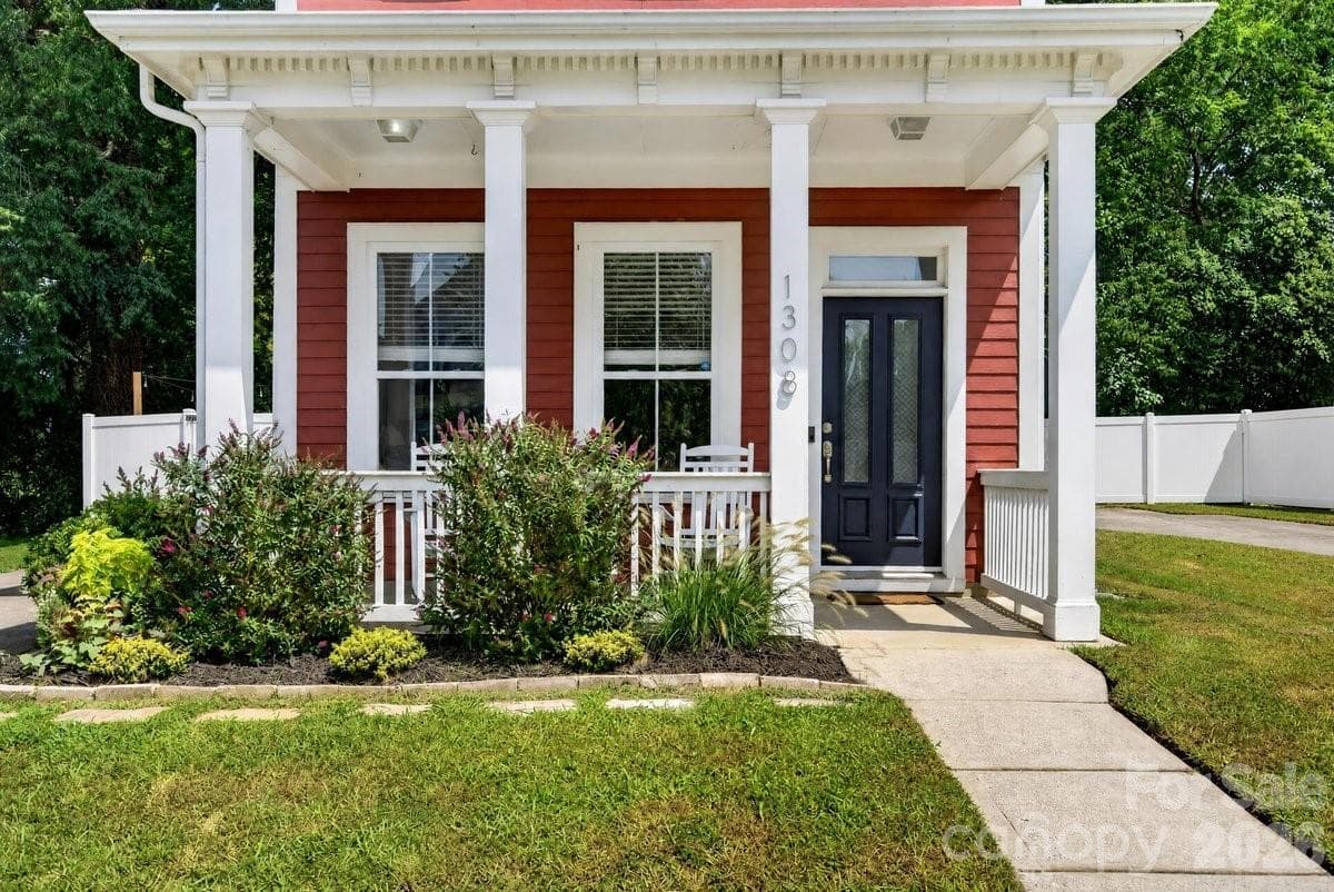 Single Family Residence at 1308 Rising Oak Drive, Charlotte, photo 29 of 31