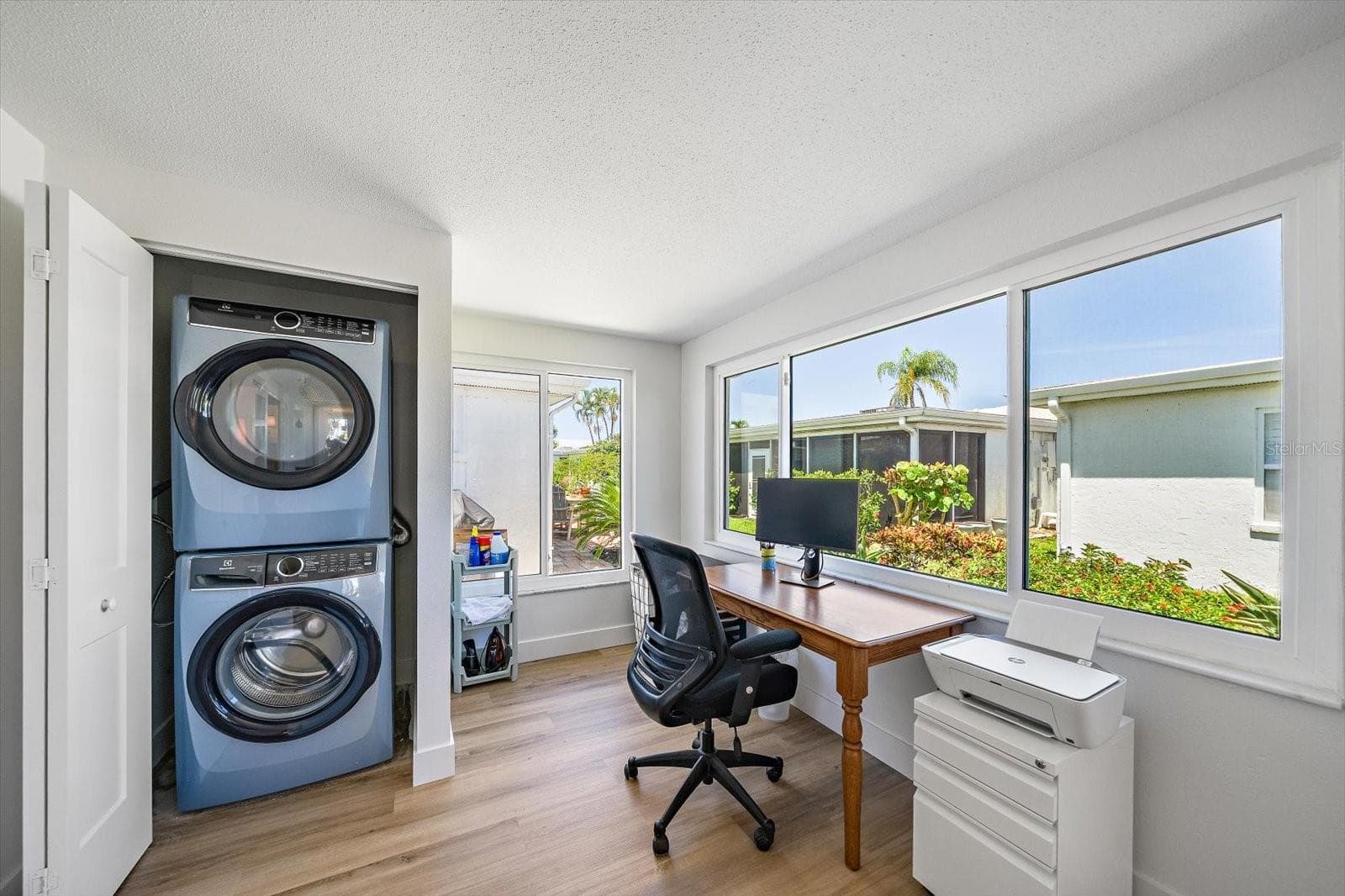 Washer and Dryer - 711 SPANISH DR S #211, LONGBOAT KEY
