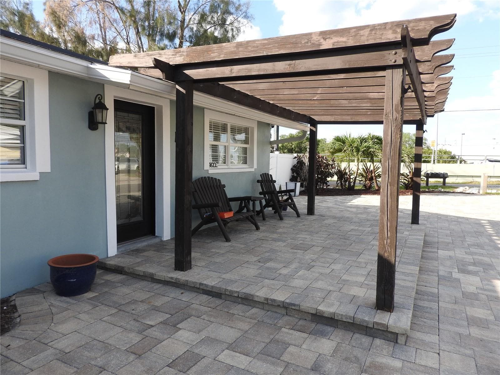 Single Family Residence at 8822 ROCKY CREEK DR, TAMPA, photo 2 of 36