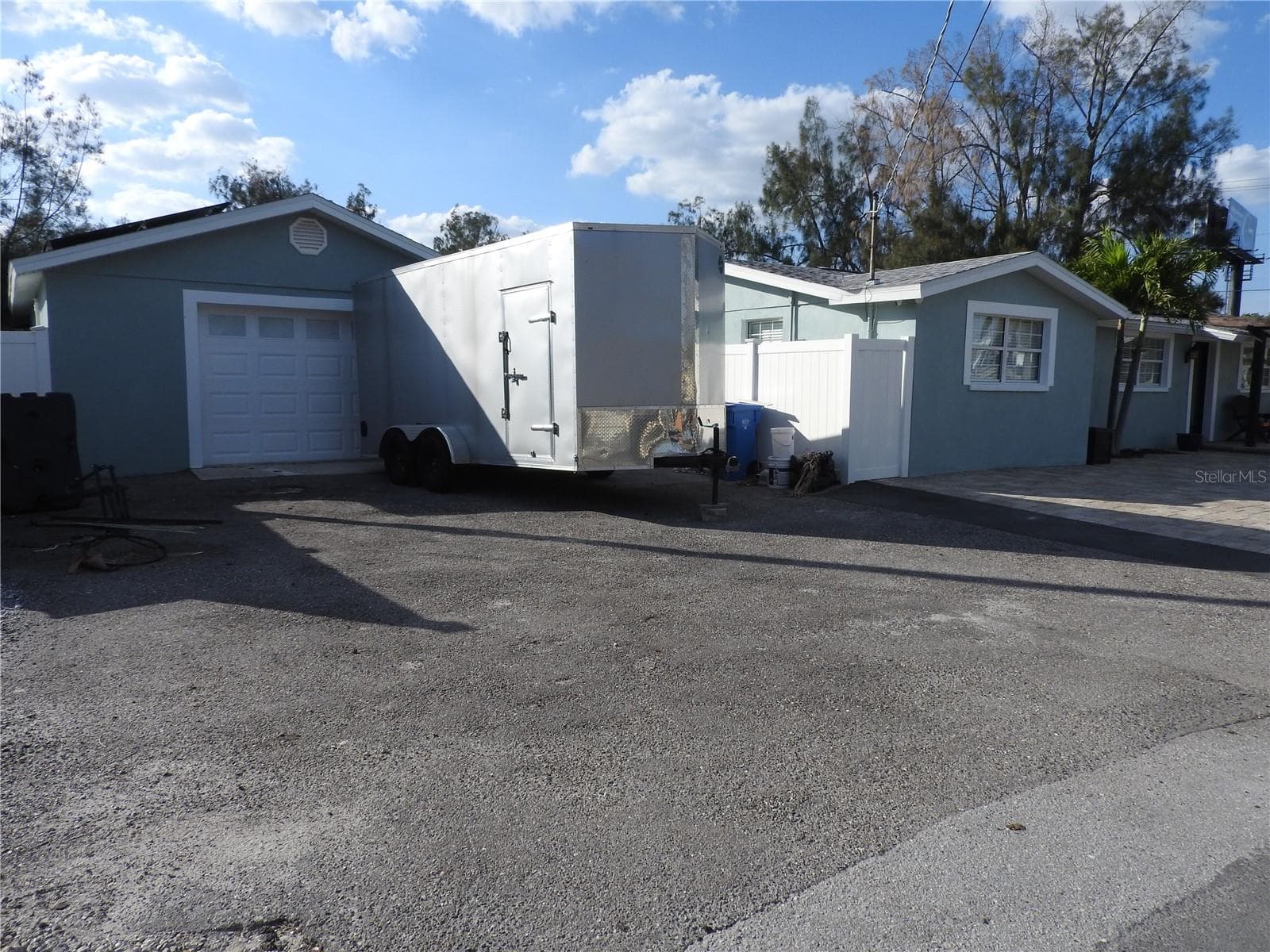Single Family Residence at 8822 ROCKY CREEK DR, TAMPA, photo 3 of 36