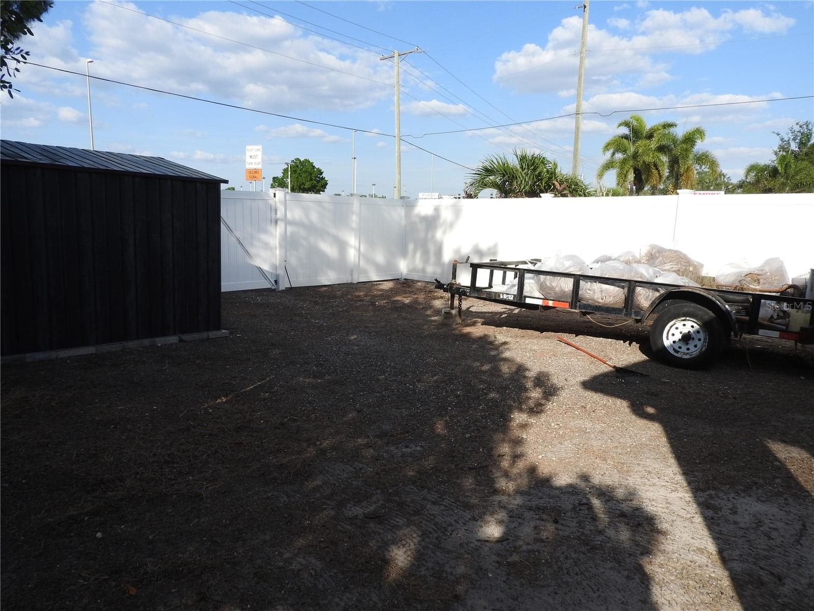 Single Family Residence at 8822 ROCKY CREEK DR, TAMPA, photo 20 of 36