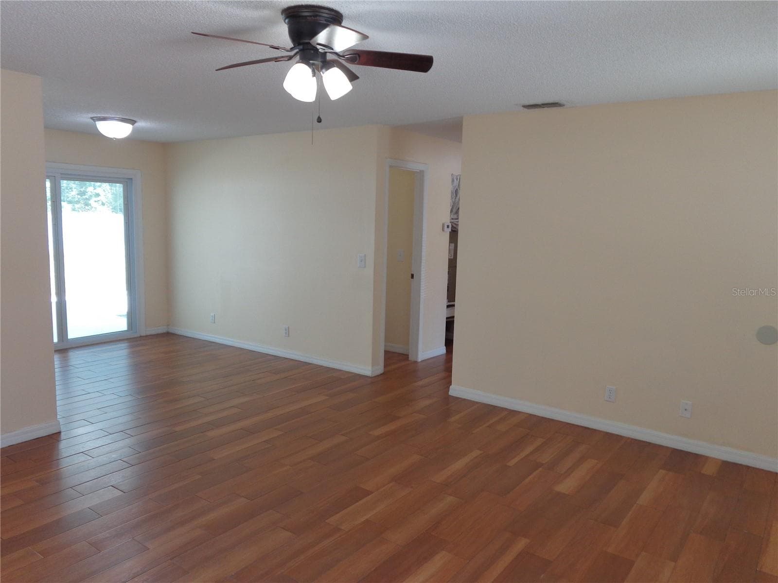 Living room View 1 - 2305 NE 38TH ST, OCALA