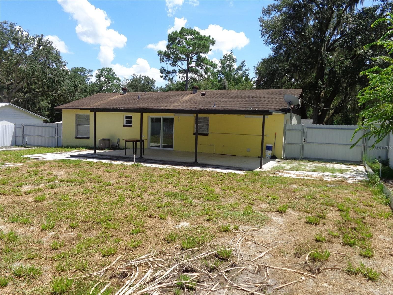 Right Back House View - 2305 NE 38TH ST, OCALA