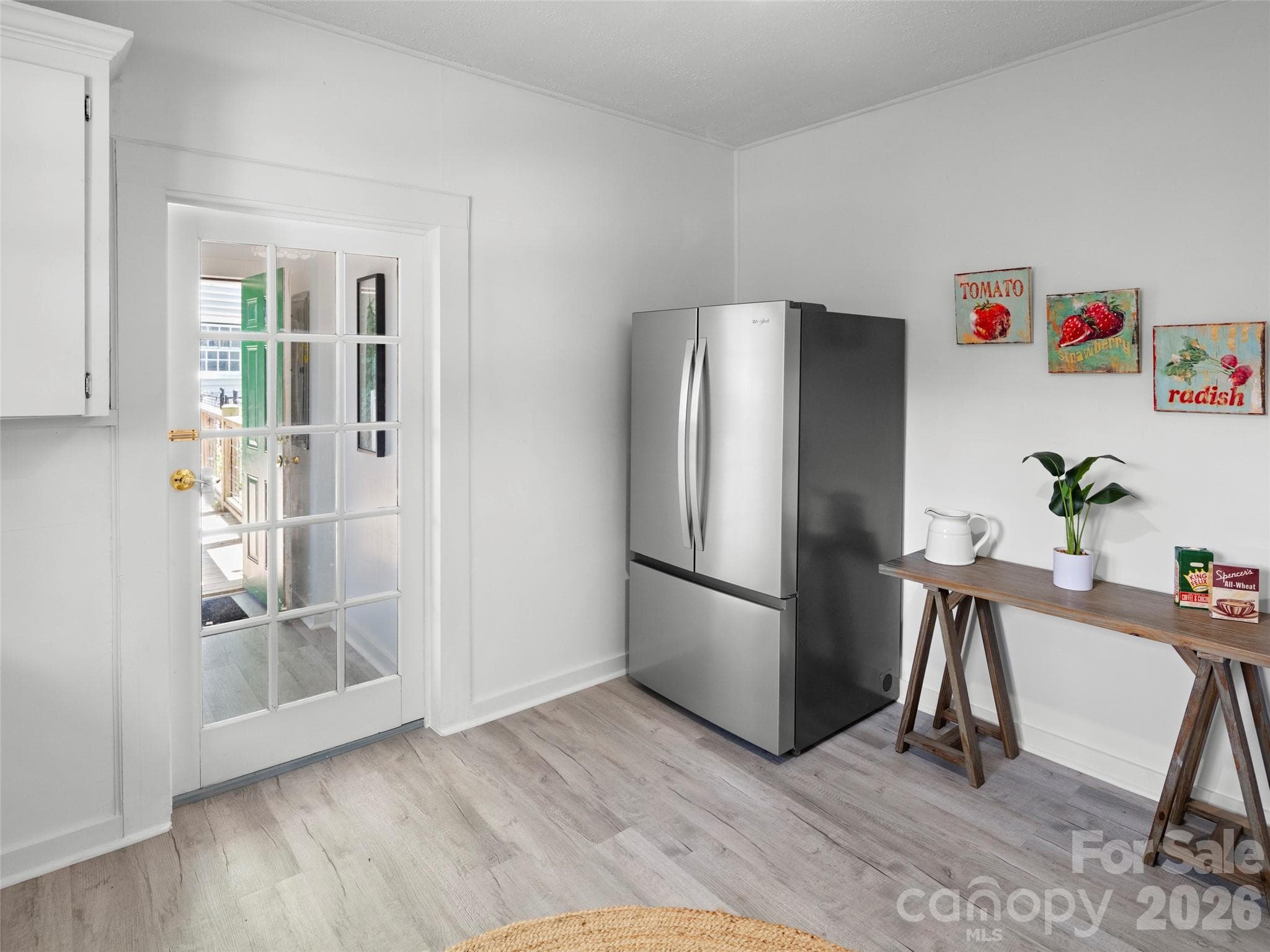 Stainless appliances - 122 Edwards Avenue, Swannanoa