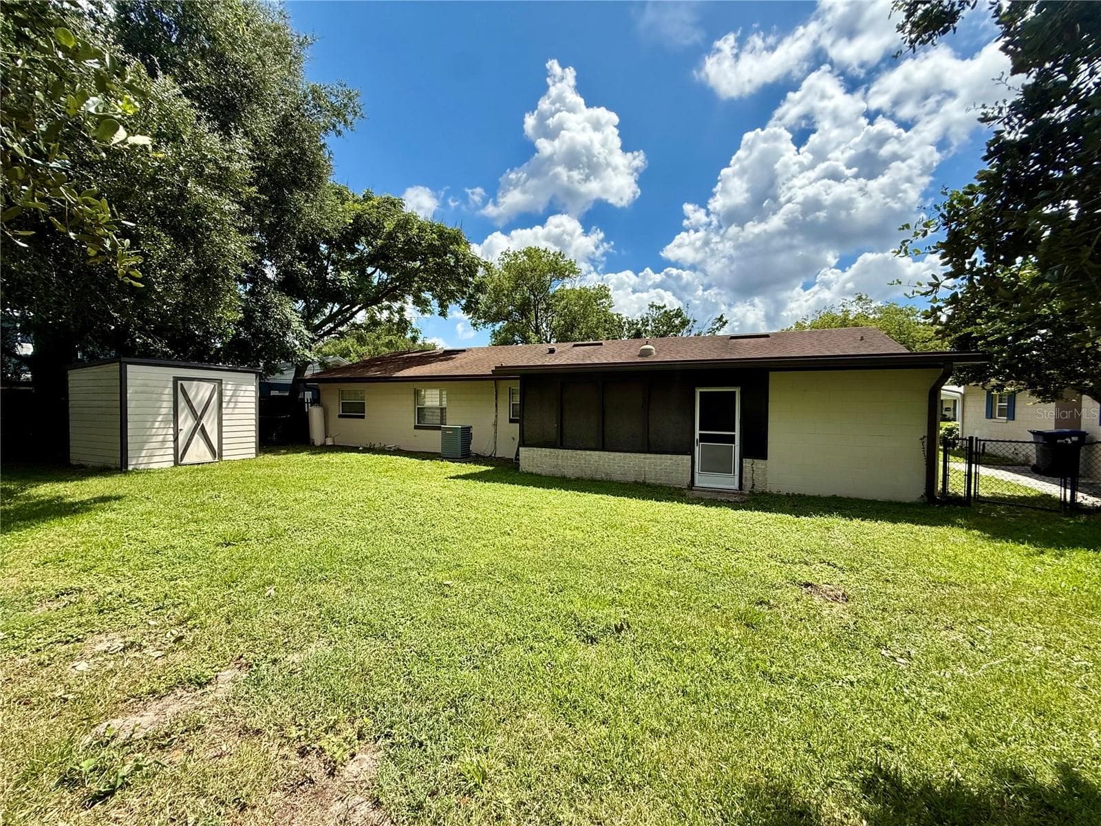 Single Family Residence at 4332 BLONIGEN AVE, ORLANDO, photo 6 of 39