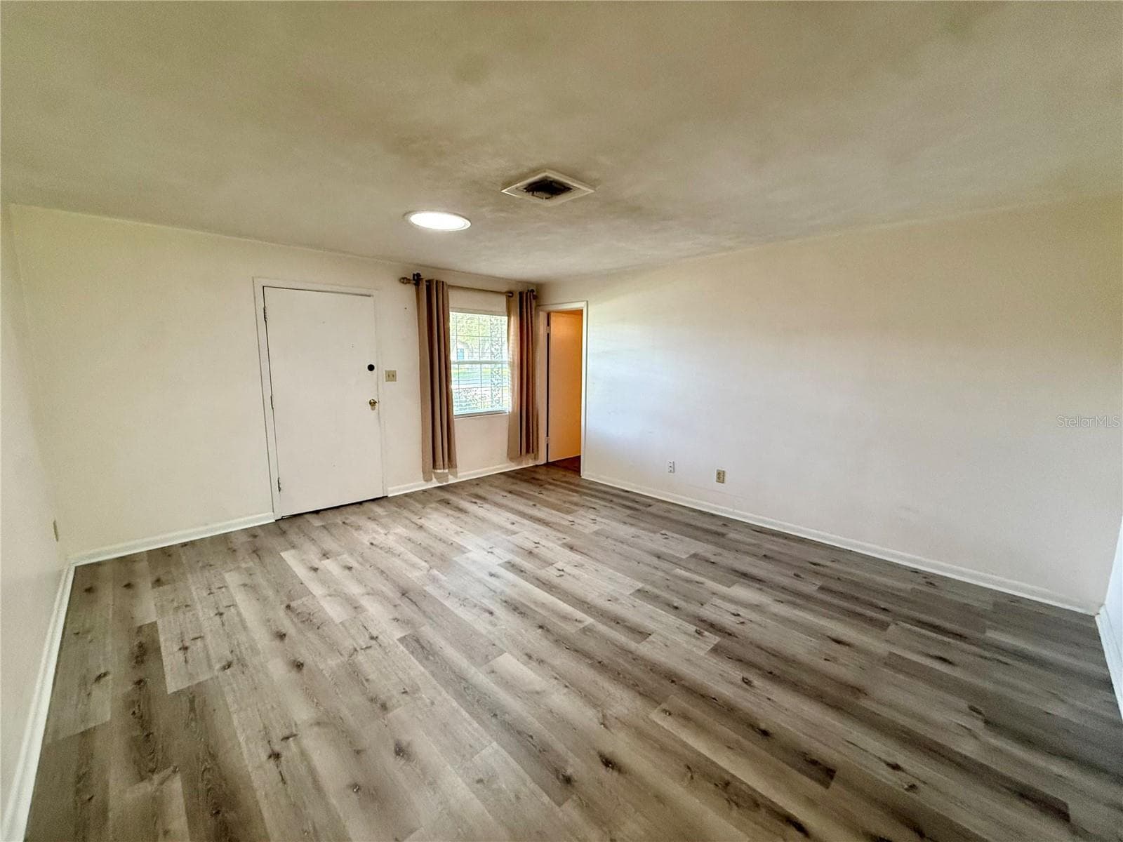 Single Family Residence at 4332 BLONIGEN AVE, ORLANDO, photo 12 of 39