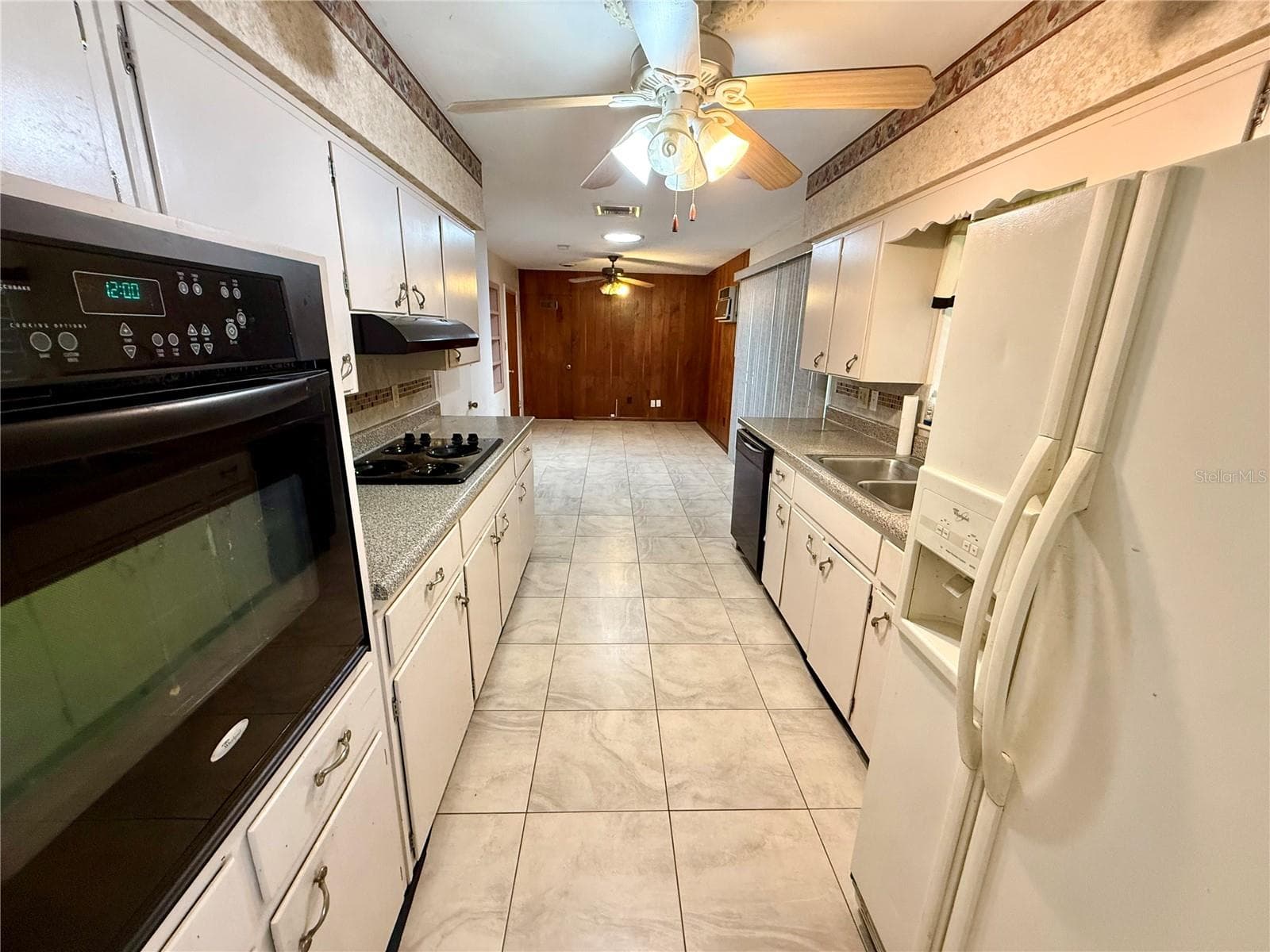 Single Family Residence at 4332 BLONIGEN AVE, ORLANDO, photo 15 of 39