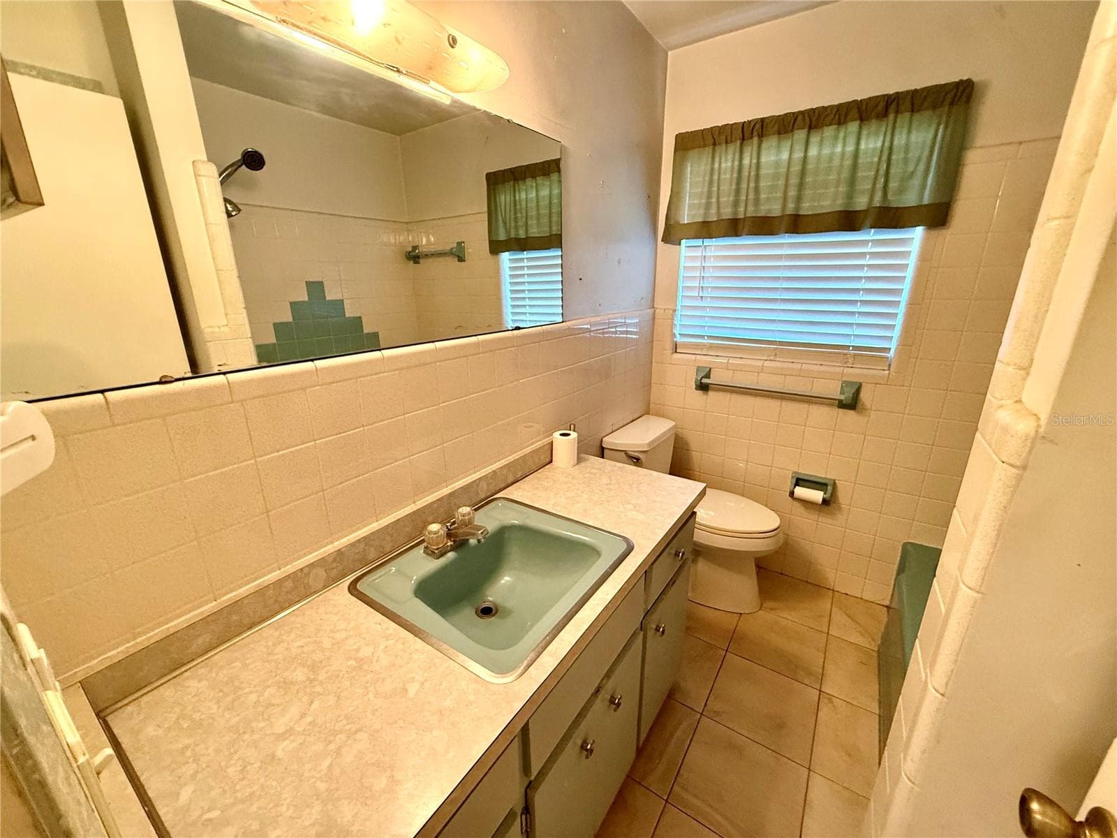 Single Family Residence at 4332 BLONIGEN AVE, ORLANDO, photo 30 of 39