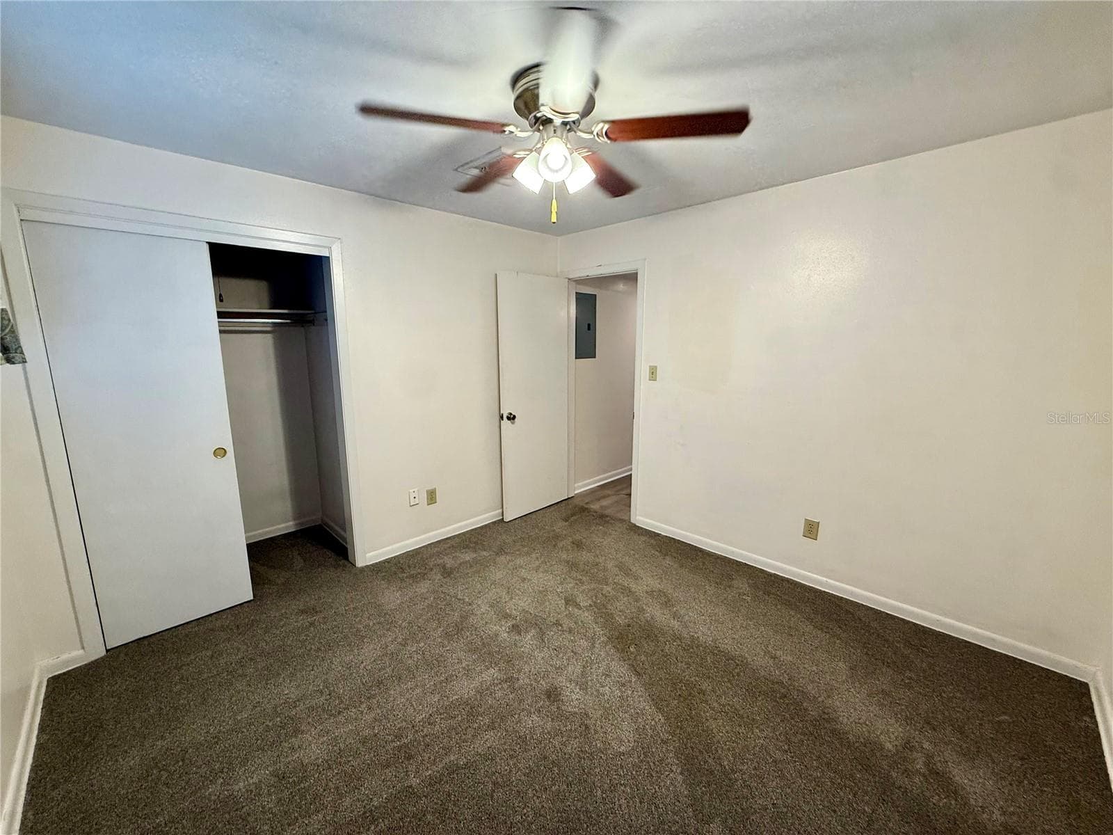 Single Family Residence at 4332 BLONIGEN AVE, ORLANDO, photo 32 of 39