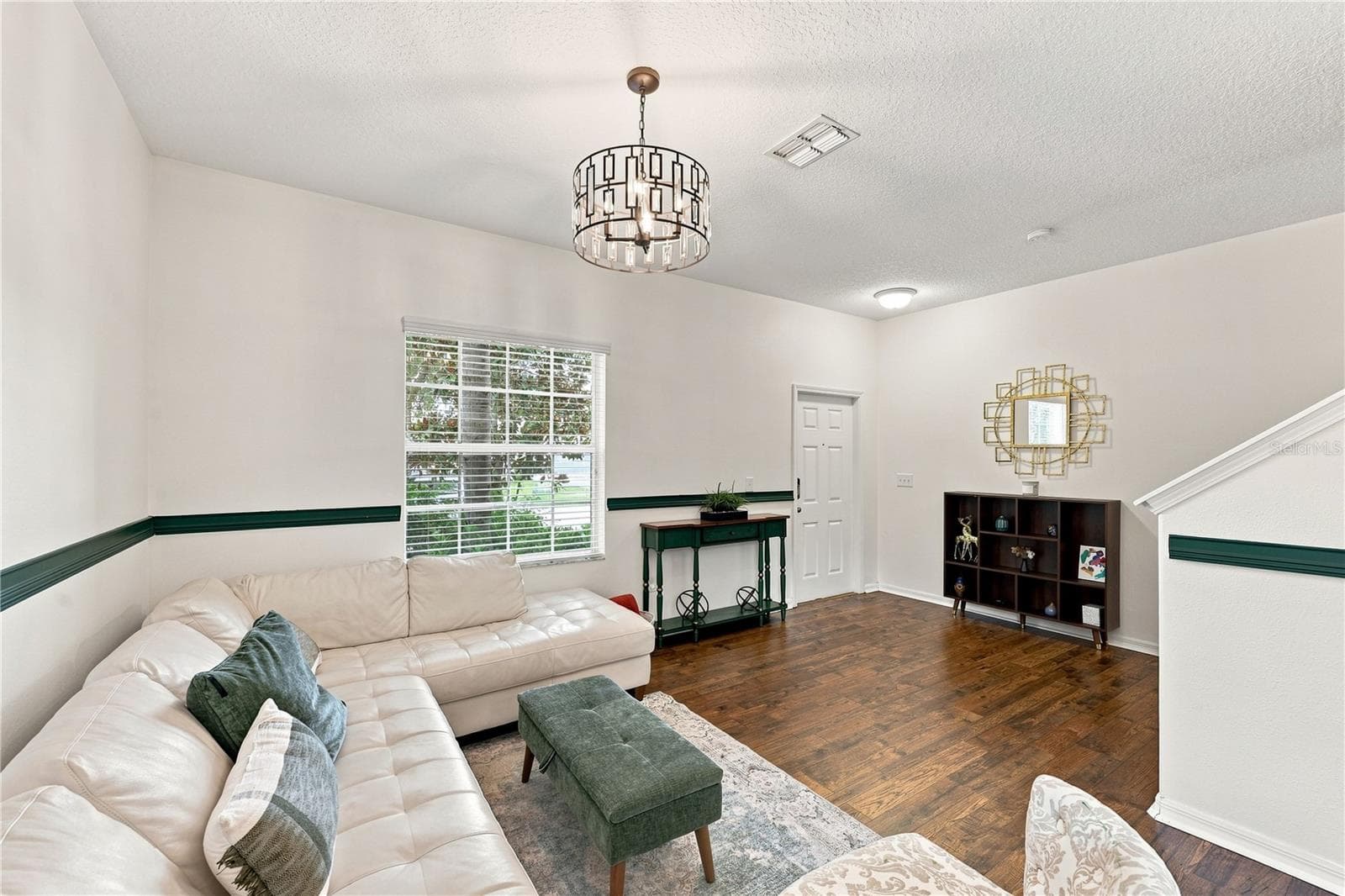 Lovely sitting room area - 16613 MYRTLE SAND DR, WIMAUMA