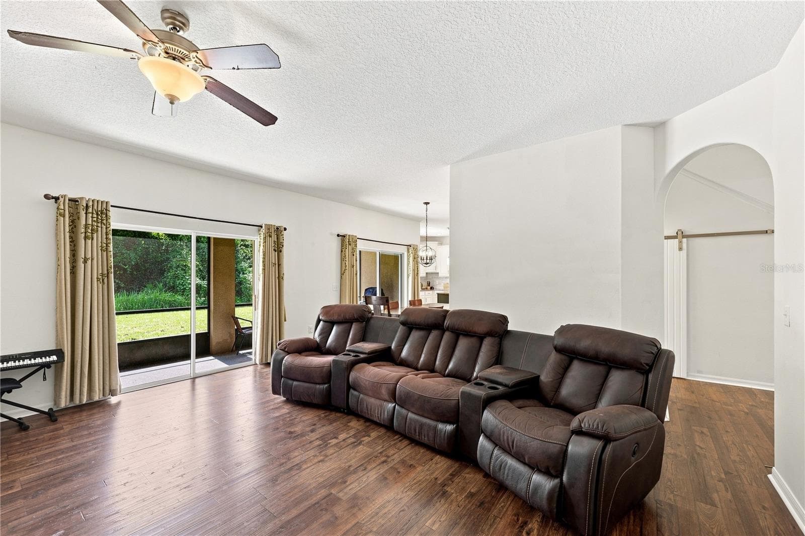 Single Family Residence at 16613 MYRTLE SAND DR, WIMAUMA, photo 16 of 45