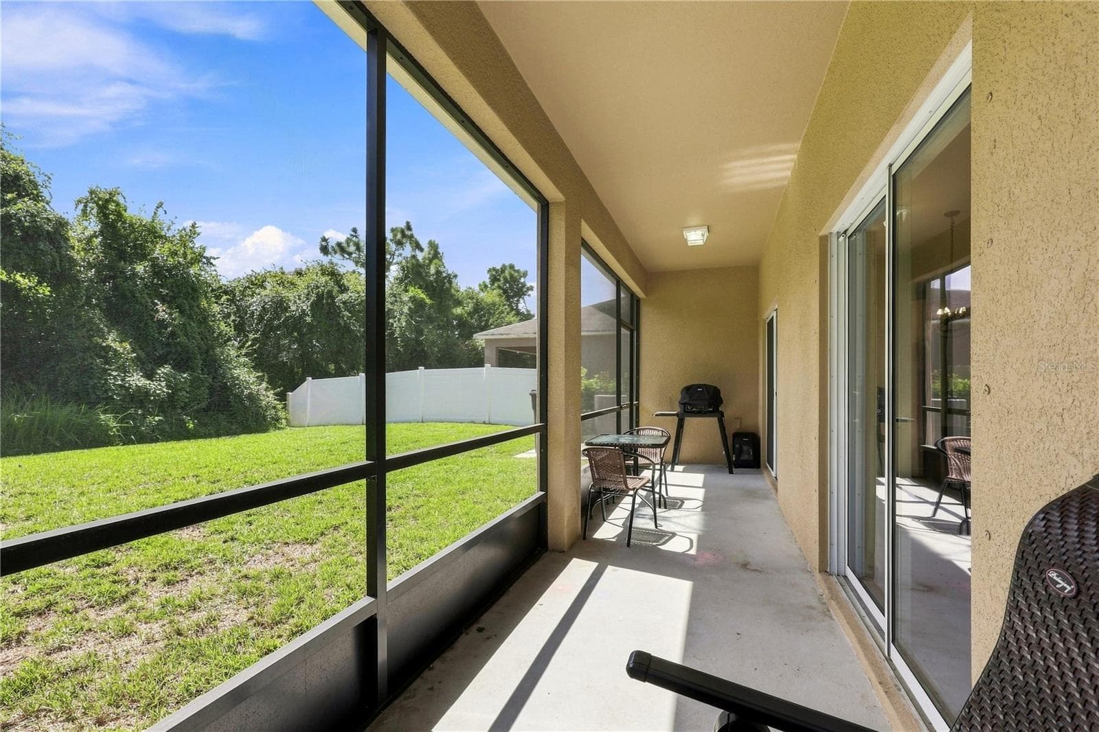 Ideal for coffee time - 16613 MYRTLE SAND DR, WIMAUMA