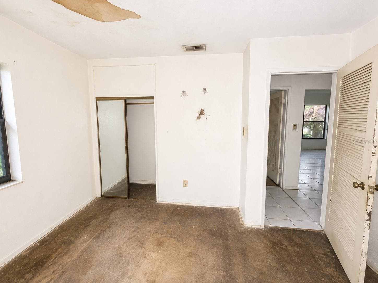 Single Family Residence at 217 PLUMOSA RD, DEBARY, photo 6 of 13