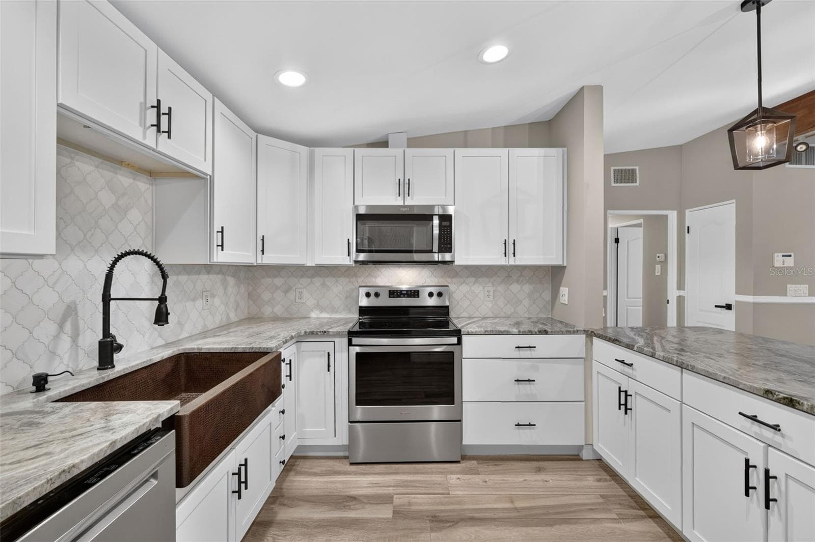Single Family Residence at 2434 TRACE AVE, BELLE ISLE, photo 10 of 35