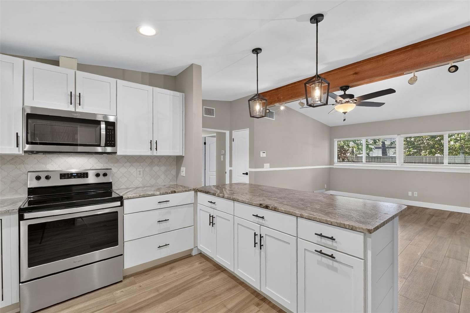 Single Family Residence at 2434 TRACE AVE, BELLE ISLE, photo 11 of 35
