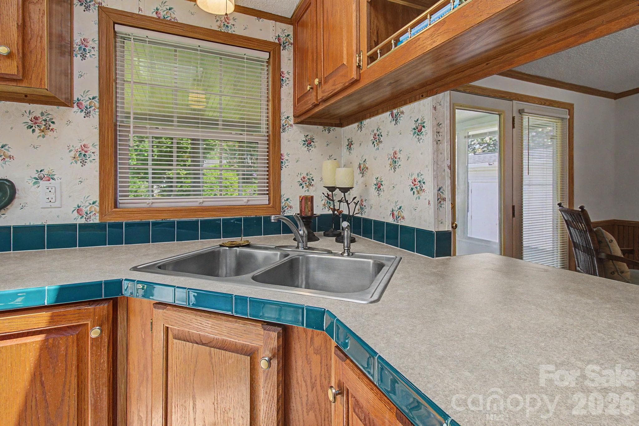 Single Family Residence at 204 Red Birch Court, Hendersonville, photo 15 of 48
